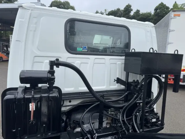 いすゞ エルフ TKG-NKR85AN(2WD)の写真14