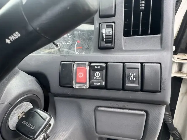 いすゞ エルフ TKG-NKR85AN(2WD)の写真29