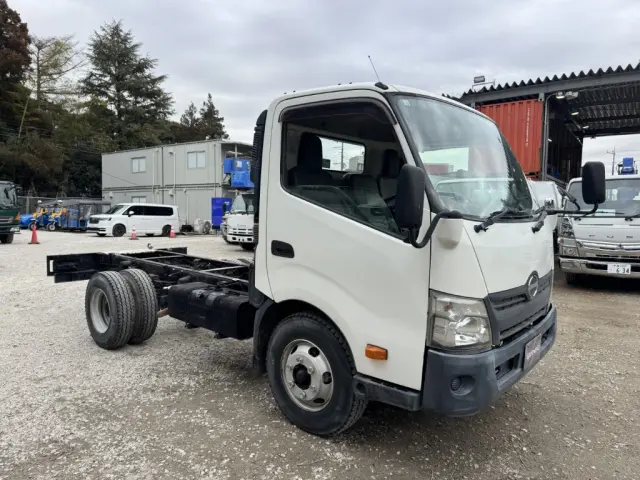 日野 デュトロ TKG-XZU700X(2WD)の写真2