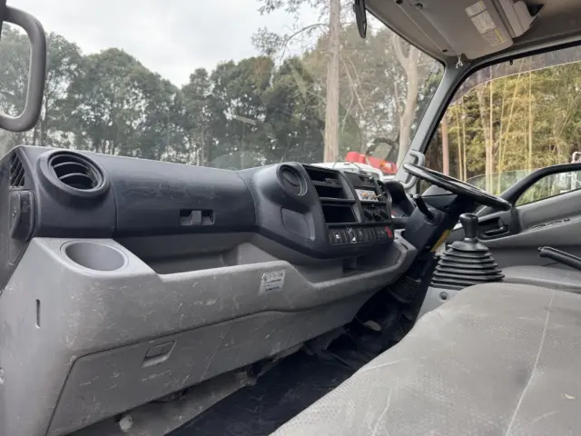 日野 デュトロ TKG-XZU700X(2WD)の写真25