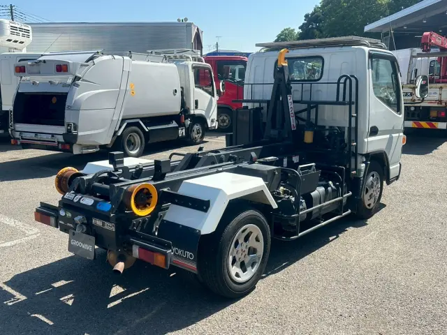 三菱 キャンター TPG-FBA50(2WD)の写真3