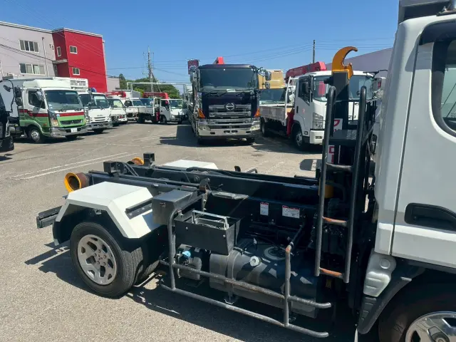 三菱 キャンター TPG-FBA50(2WD)の写真6