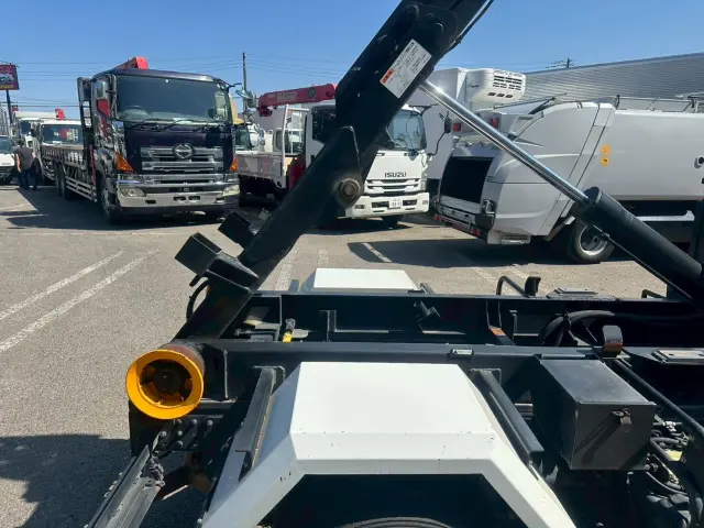 三菱 キャンター TPG-FBA50(2WD)の写真10