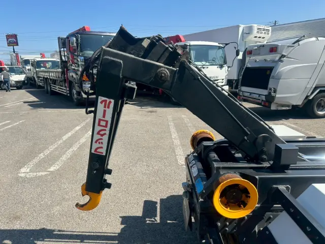 三菱 キャンター TPG-FBA50(2WD)の写真13