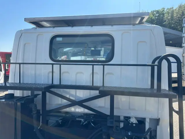 三菱 キャンター TPG-FBA50(2WD)の写真15