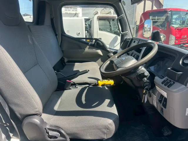 三菱 キャンター TPG-FBA50(2WD)の写真24