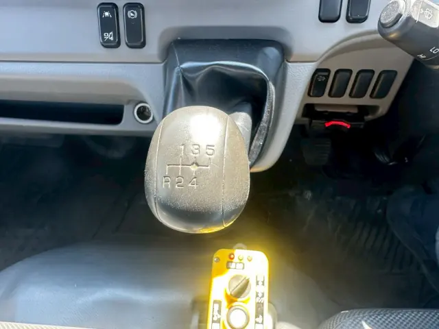 三菱 キャンター TPG-FBA50(2WD)の写真27