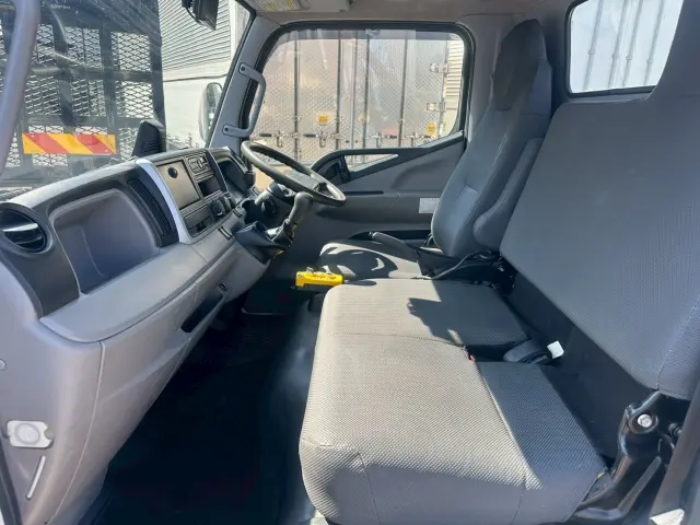 三菱 キャンター TPG-FBA50(2WD)の写真33