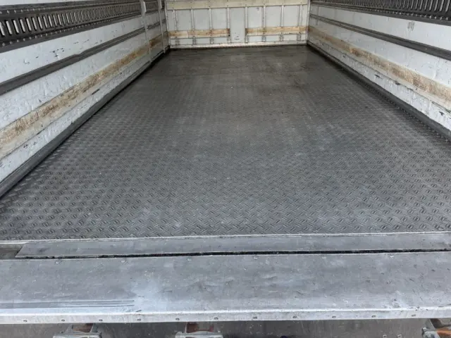 日野 デュトロ TKG-XZU710M(2WD)の写真15