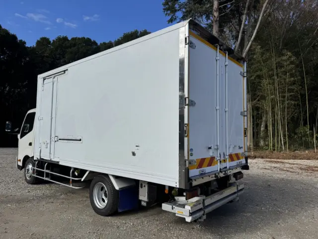 トヨタ ダイナ 2RG-XZU710(2WD)の写真4