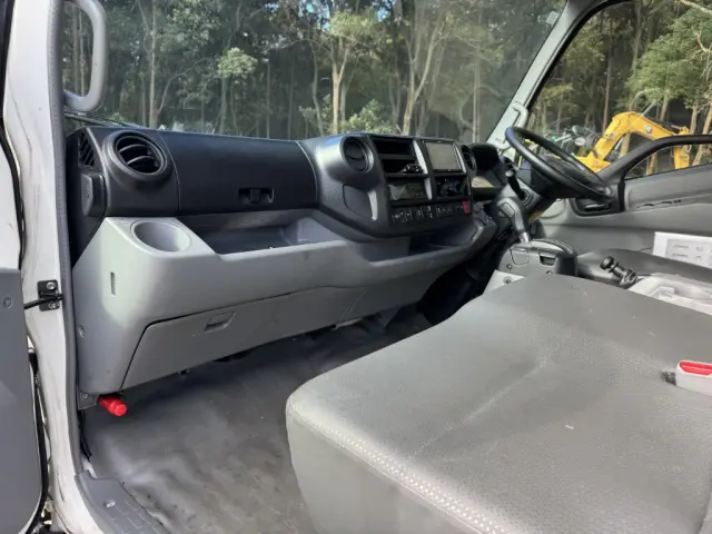 トヨタ ダイナ 2RG-XZU710(2WD)の写真32