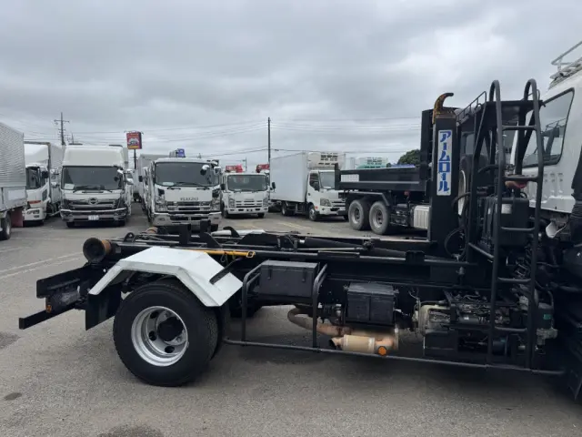 いすゞ フォワード PKG-FRR90S2(2WD)の写真6