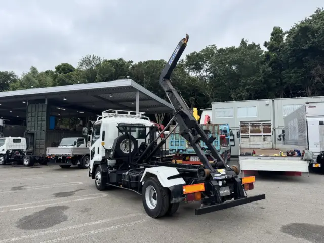 いすゞ フォワード PKG-FRR90S2(2WD)の写真9