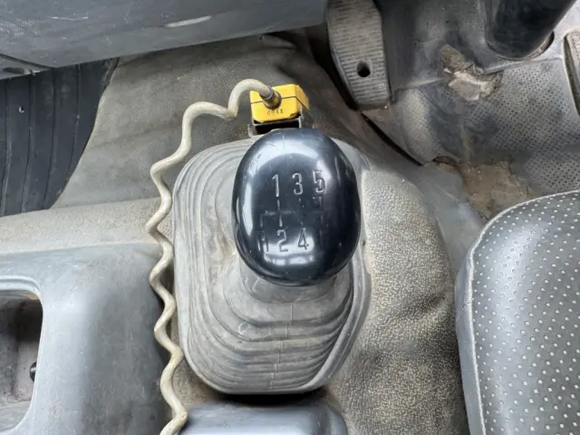 いすゞ フォワード PKG-FRR90S2(2WD)の写真30