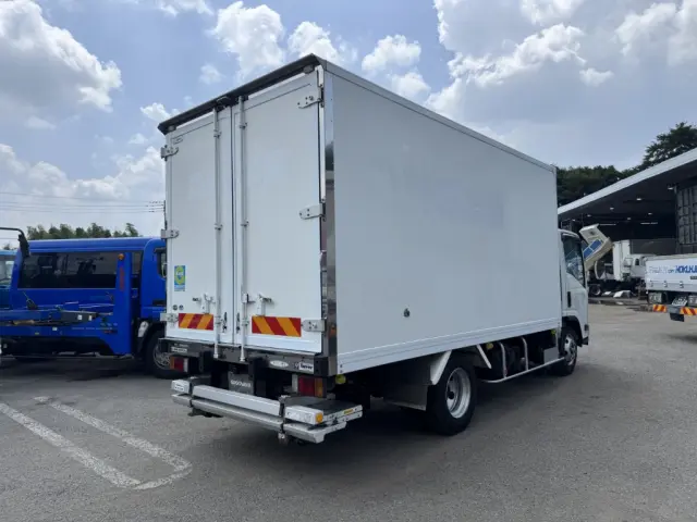 いすゞ エルフ TPG-NPR85AN(2WD)の写真3