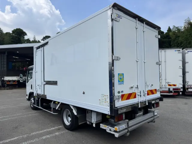 いすゞ エルフ TPG-NPR85AN(2WD)の写真4