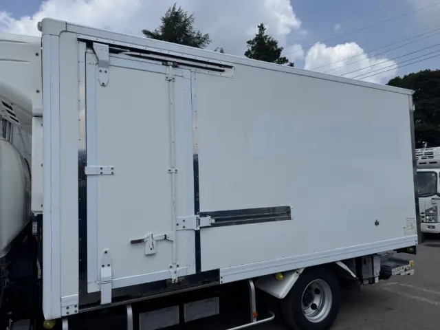 いすゞ エルフ TPG-NPR85AN(2WD)の写真7