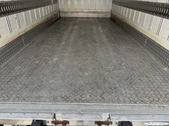 いすゞ エルフ TPG-NPR85AN(2WD)の写真15