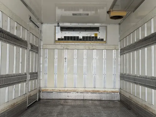 いすゞ エルフ TPG-NPR85AN(2WD)の写真17