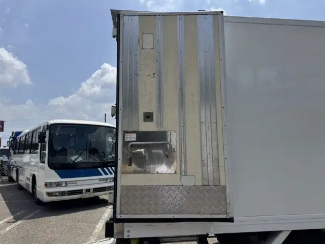 いすゞ エルフ TPG-NPR85AN(2WD)の写真19