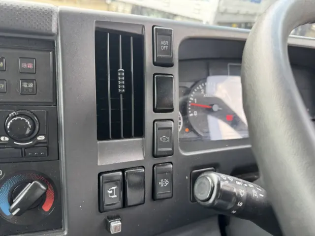 いすゞ エルフ TPG-NPR85AN(2WD)の写真33