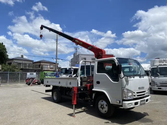 いすゞ エルフ TPG-NKR85R(2WD)の写真2