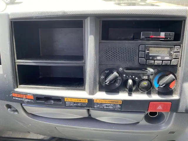 いすゞ エルフ TPG-NKR85R(2WD)の写真32