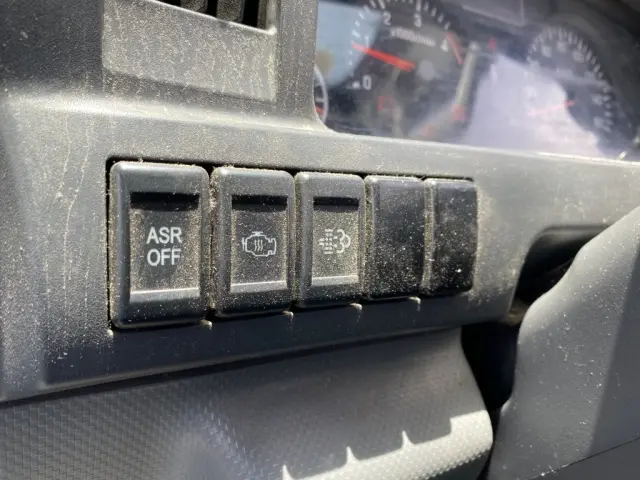 いすゞ エルフ TPG-NKR85R(2WD)の写真33
