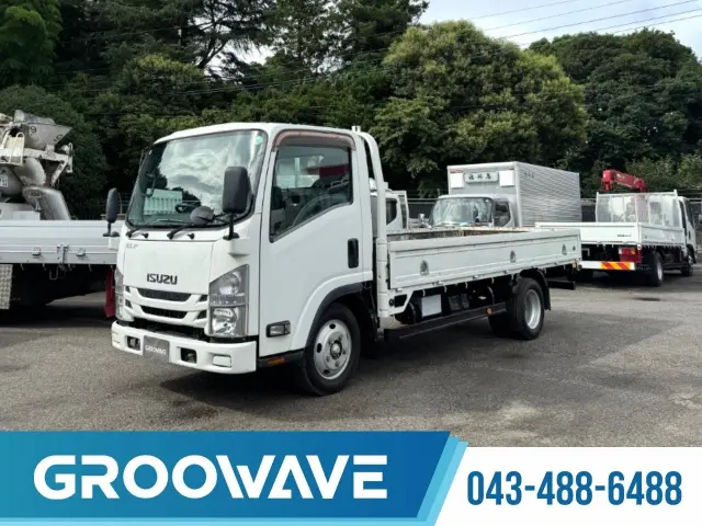 いすゞ エルフ TPG-NMR85AR(2WD)の写真1
