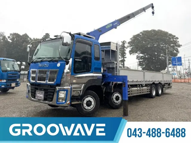 いすゞ ギガ QKG-CYJ77A(8x4)の写真1