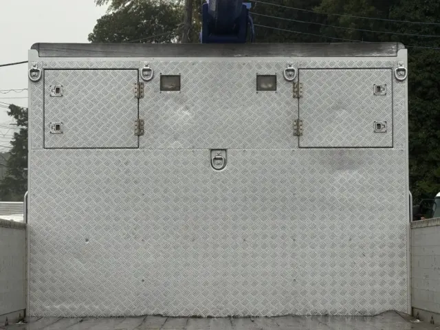 いすゞ ギガ QKG-CYJ77A(8x4)の写真12