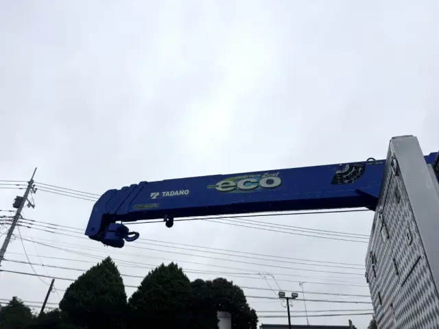 いすゞ ギガ QKG-CYJ77A(8x4)の写真13