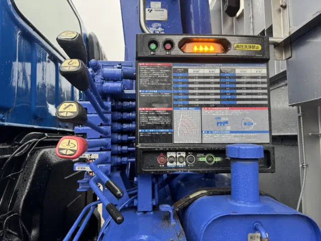 いすゞ ギガ QKG-CYJ77A(8x4)の写真19