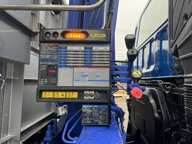 いすゞ ギガ QKG-CYJ77A(8x4)の写真20