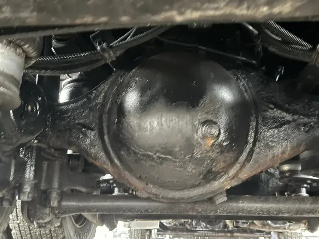 いすゞ ギガ QKG-CYJ77A(8x4)の写真27