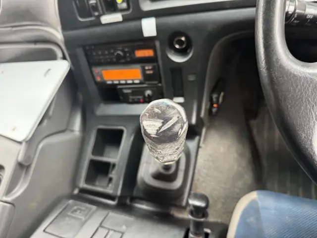 いすゞ ギガ QKG-CYJ77A(8x4)の写真35