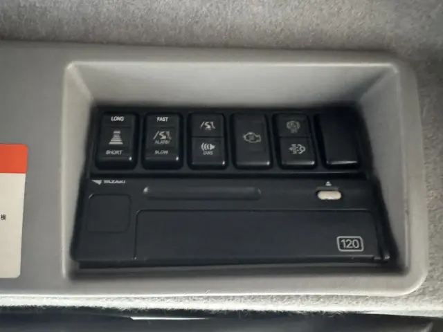 いすゞ ギガ QKG-CYJ77A(8x4)の写真37