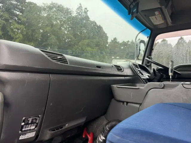 いすゞ ギガ QKG-CYJ77A(8x4)の写真42