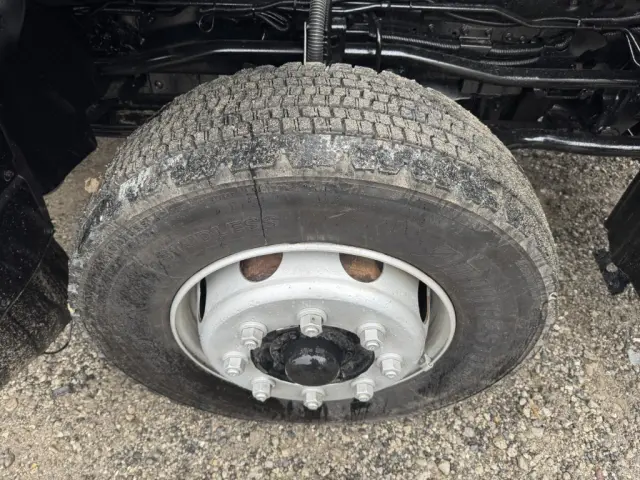 いすゞ ギガ QKG-CYJ77A(8x4)の写真48