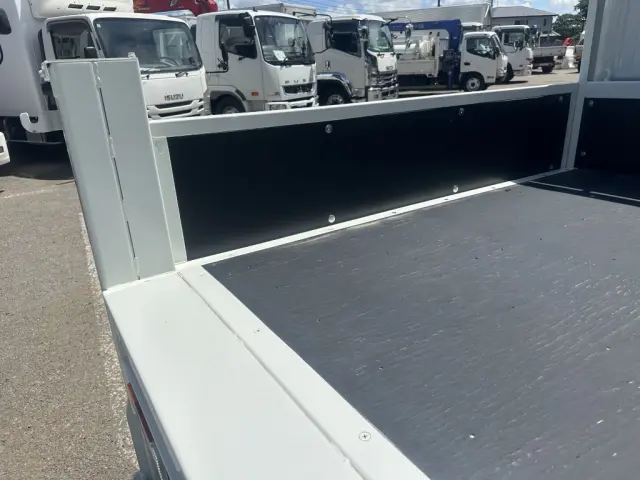 三菱 キャンター 2RG-FBA20(2WD)の写真12