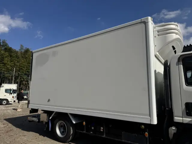 いすゞ エルフ 2RG-NPR88YN(2WD)の写真5