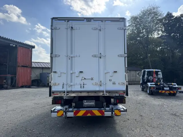 いすゞ エルフ 2RG-NPR88YN(2WD)の写真8