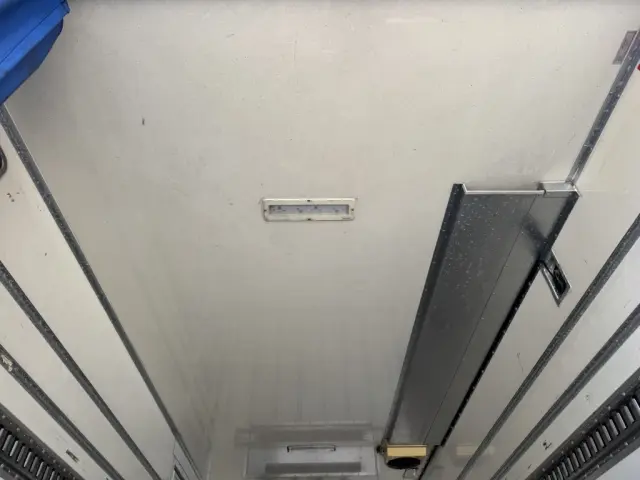 いすゞ エルフ 2RG-NPR88YN(2WD)の写真15