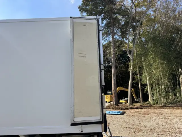 いすゞ エルフ 2RG-NPR88YN(2WD)の写真20