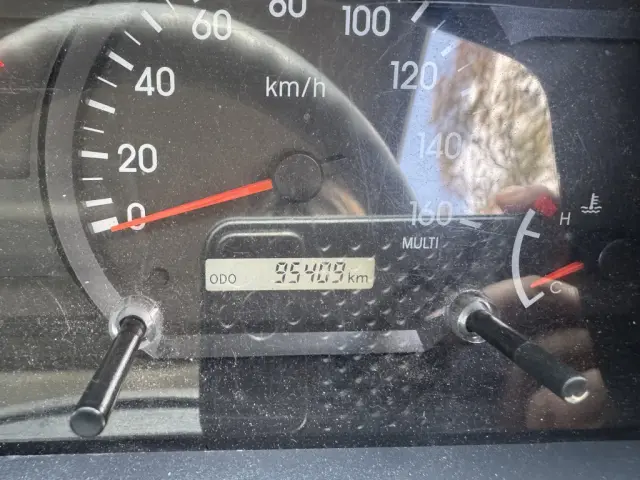 いすゞ エルフ 2RG-NPR88YN(2WD)の写真33