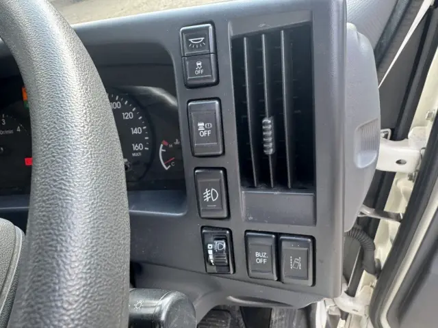 いすゞ エルフ 2RG-NPR88YN(2WD)の写真37