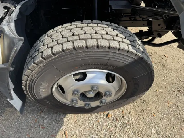 いすゞ エルフ 2RG-NPR88YN(2WD)の写真45