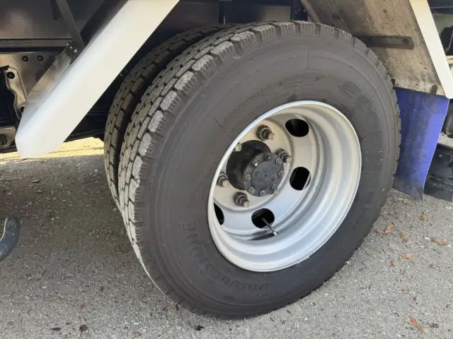 いすゞ エルフ 2RG-NPR88YN(2WD)の写真47