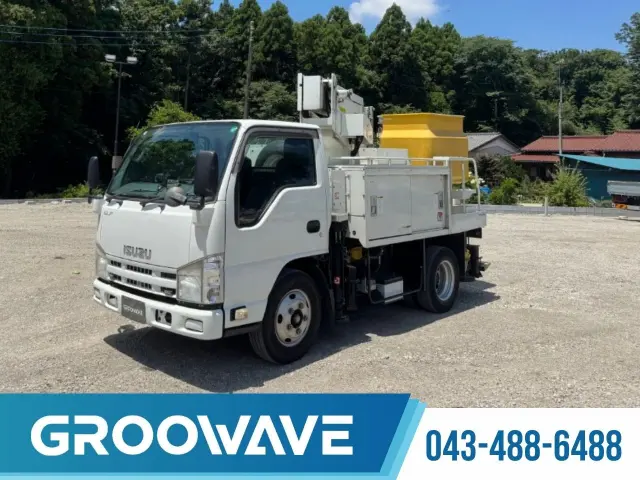 いすゞ エルフ TKG-NKR85AN(2WD)の写真1