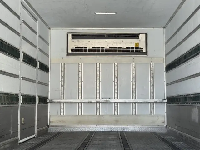 いすゞ フォワード TKG-FRR90T2(2WD)の写真15